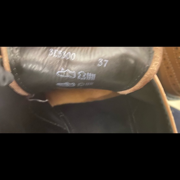 PRADA Patent leather wing tip brogue shoes. - Picture 6 of 6